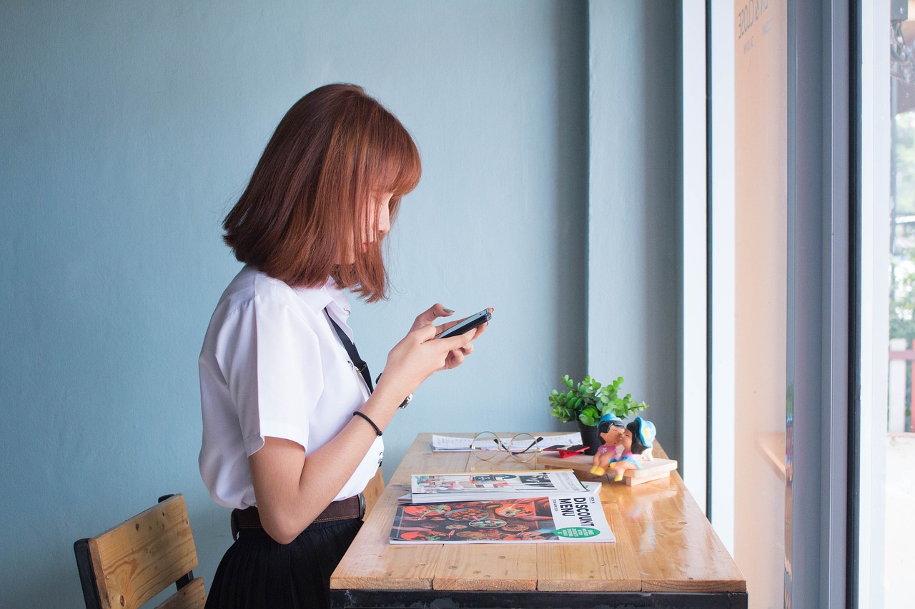 女人单身微信电话，单身女生电话